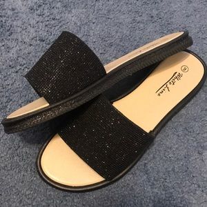 White Lane Size 9 Slip On Black Sparkly Sandals
